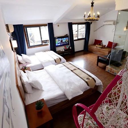 Fenghuang Little Bear Family Guest House Luaran gambar