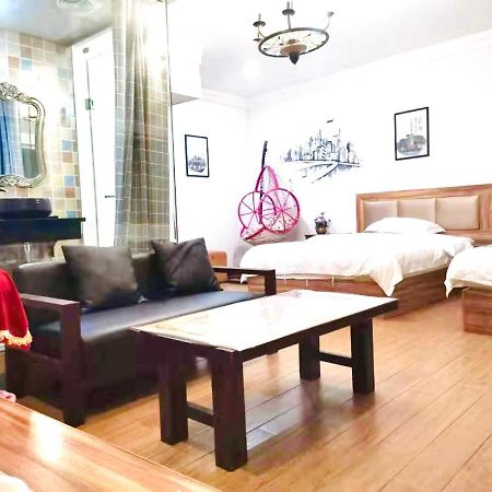 Fenghuang Little Bear Family Guest House Luaran gambar