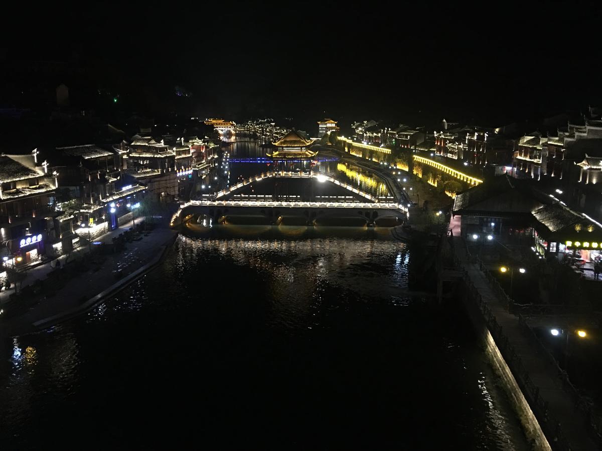 Fenghuang Little Bear Family Guest House Luaran gambar