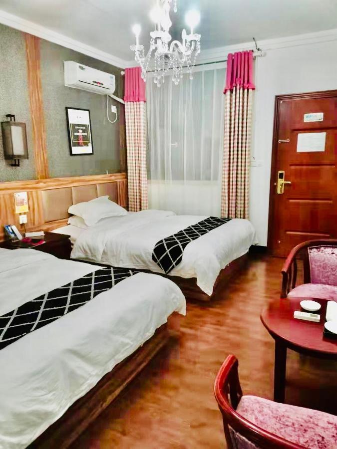 Fenghuang Little Bear Family Guest House Luaran gambar